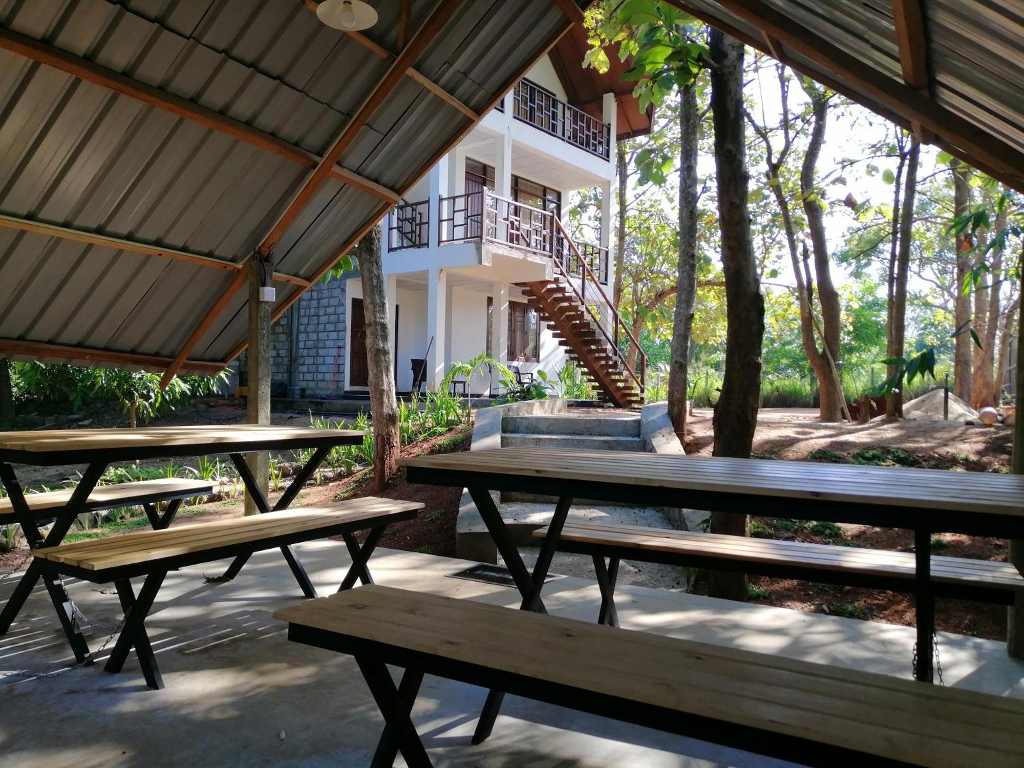 Guest house Malwathu Oya Forest Garden