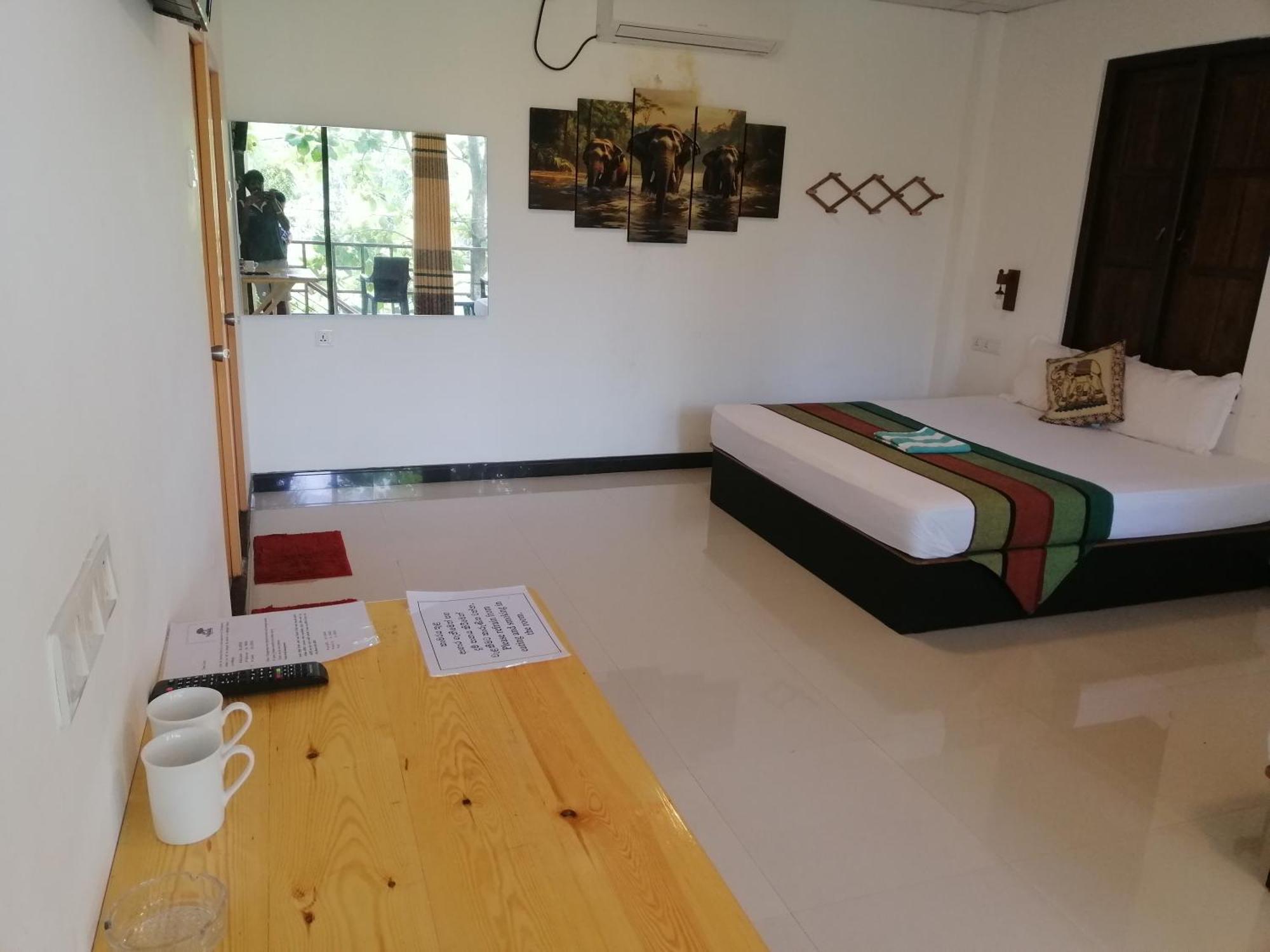 Malwathu Oya Forest Garden Guest house *