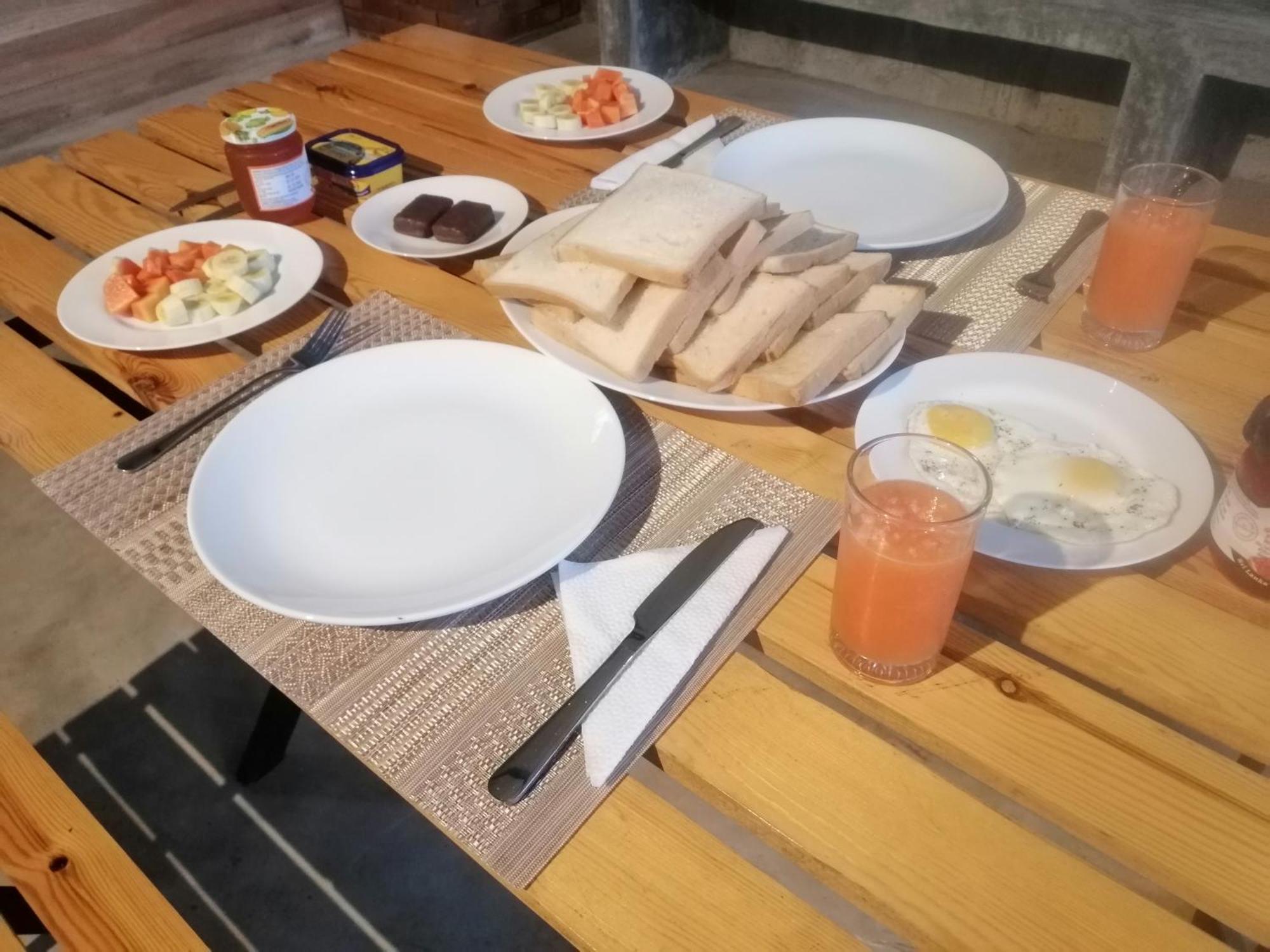 Malwathu Oya Forest Garden Guest house *